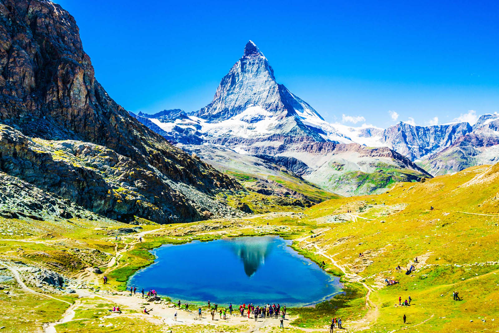 🌍 Most People Can’t Identify 14/21 of These European Flags — Can You? The Matterhorn Mountain, Switzerland