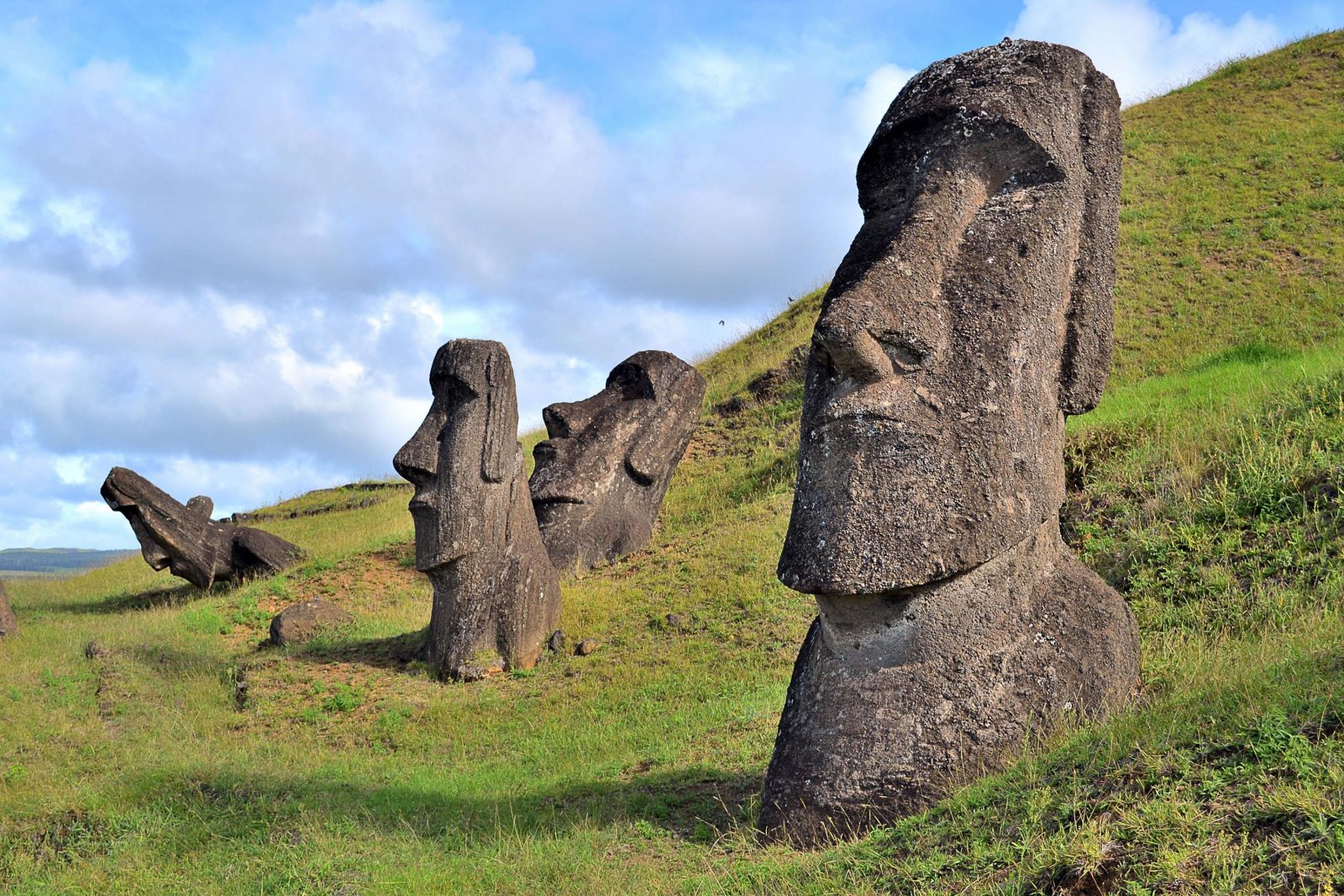 C In Geography Quiz Easter Island Moai statues, Chile