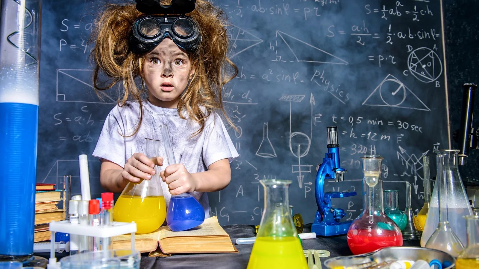 This Random Knowledge Quiz Is 20% Harder Than Most — Can You Pass It? Kid Child Science Chemistry Failure