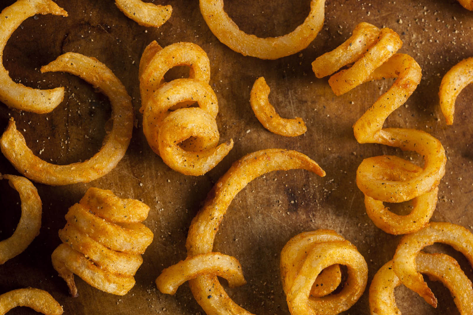 🍟 Believe It or Not, We Can Guess Your Age Just by How You Rate These Potato Dishes Curly fries