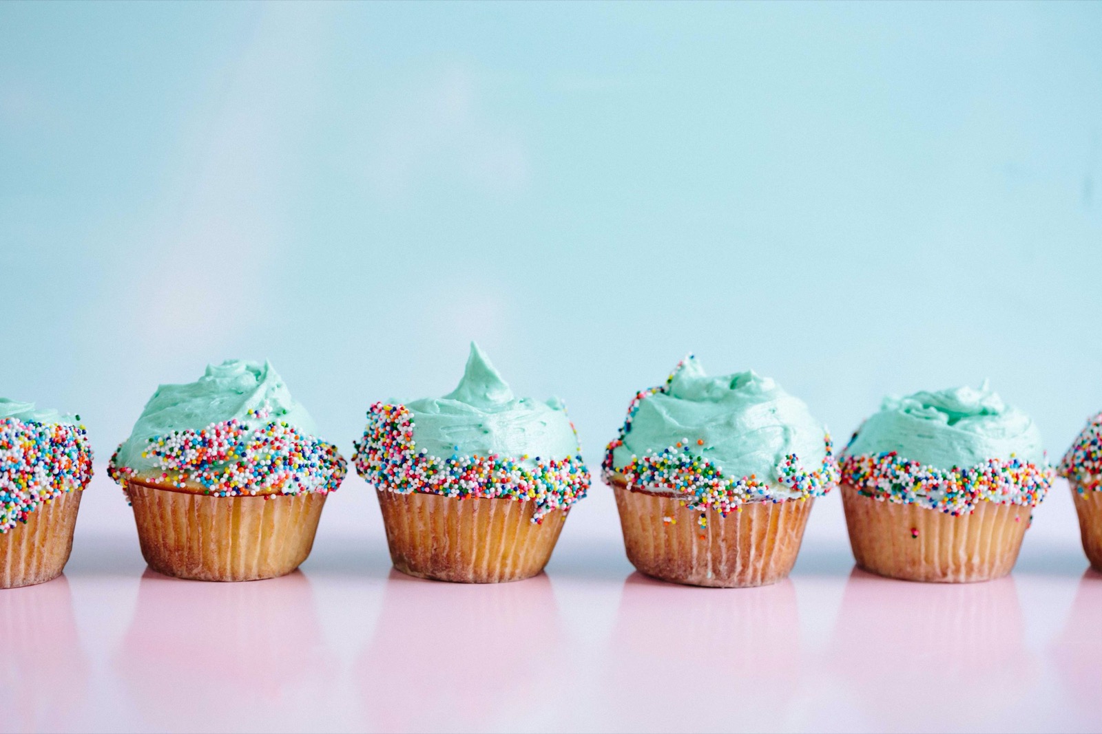 Do You Actually Prefer Ice Cream 🍦 or Cake 🍰? Cupcakes