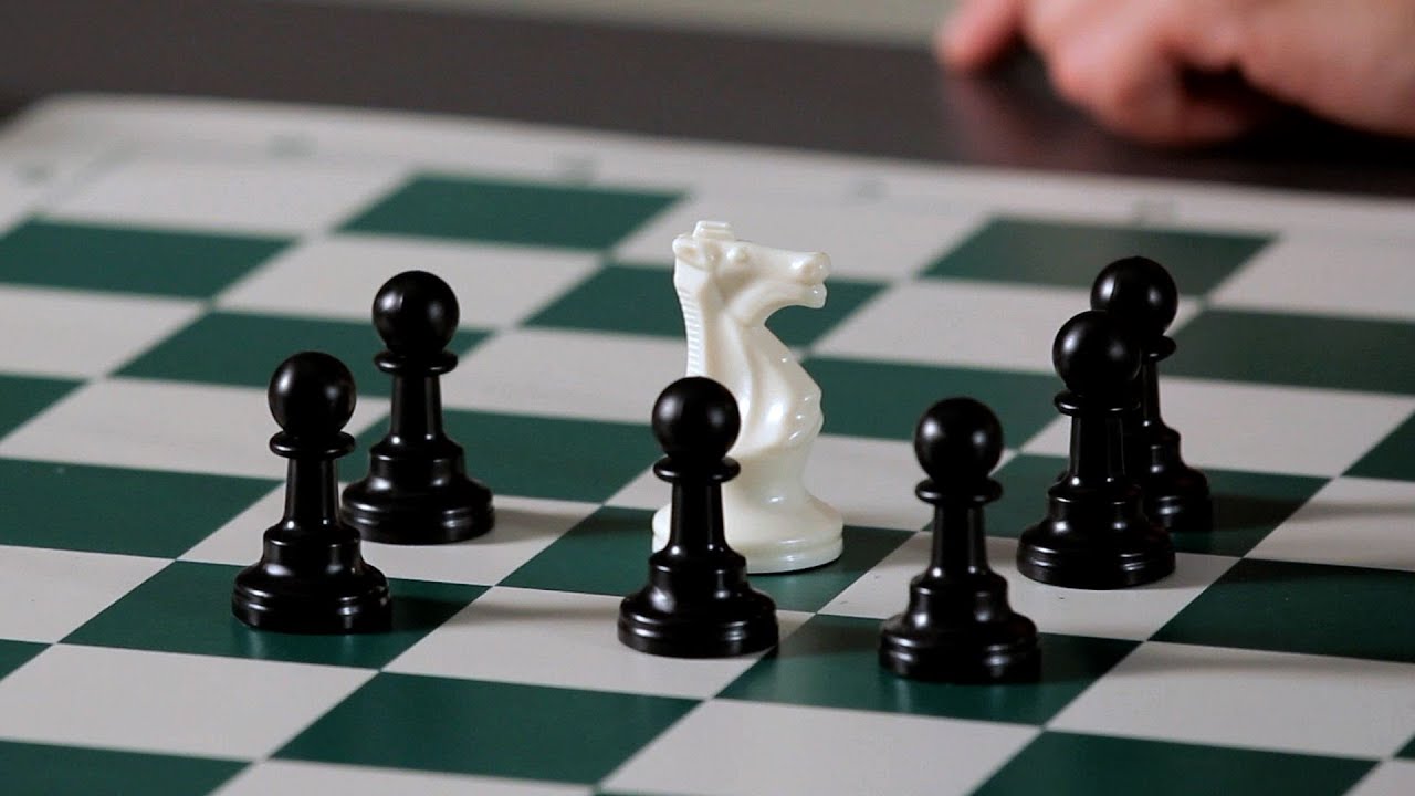 If You Ace This General Knowledge Quiz, You're Too Smart chess knight