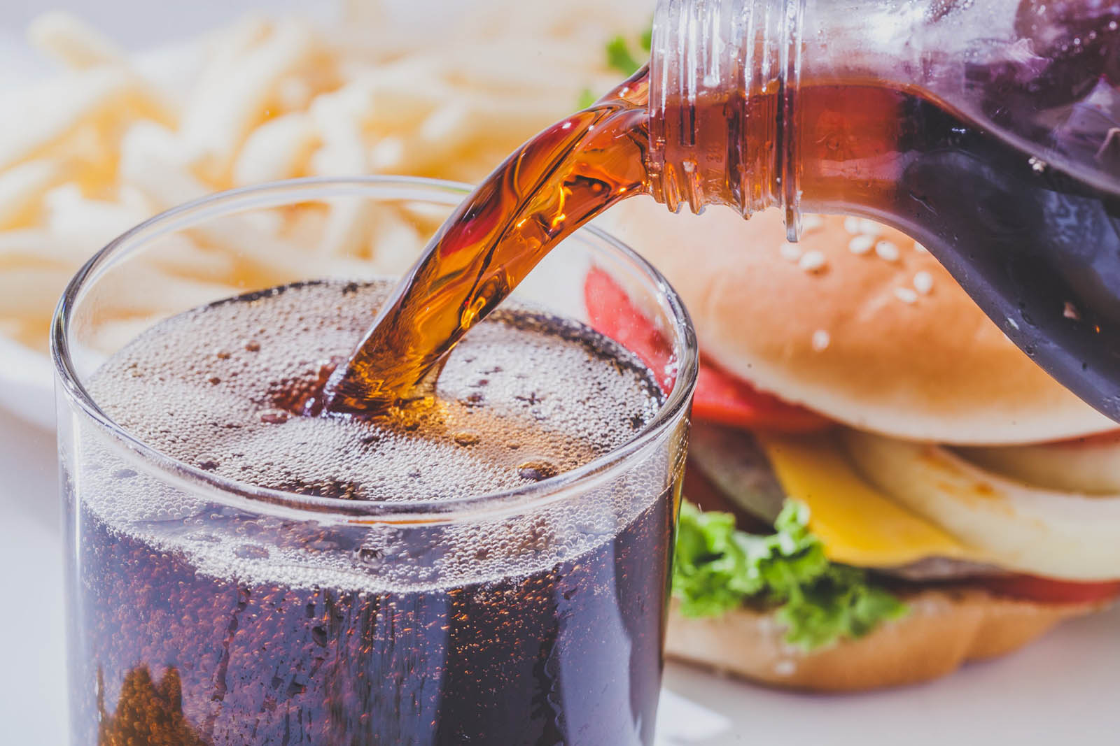 🍔 Plan a Dinner Party With Only Fast Food and We’ll Reveal Your Exact Age Soda Coca Cola Soft Drink Burger Fast Food
