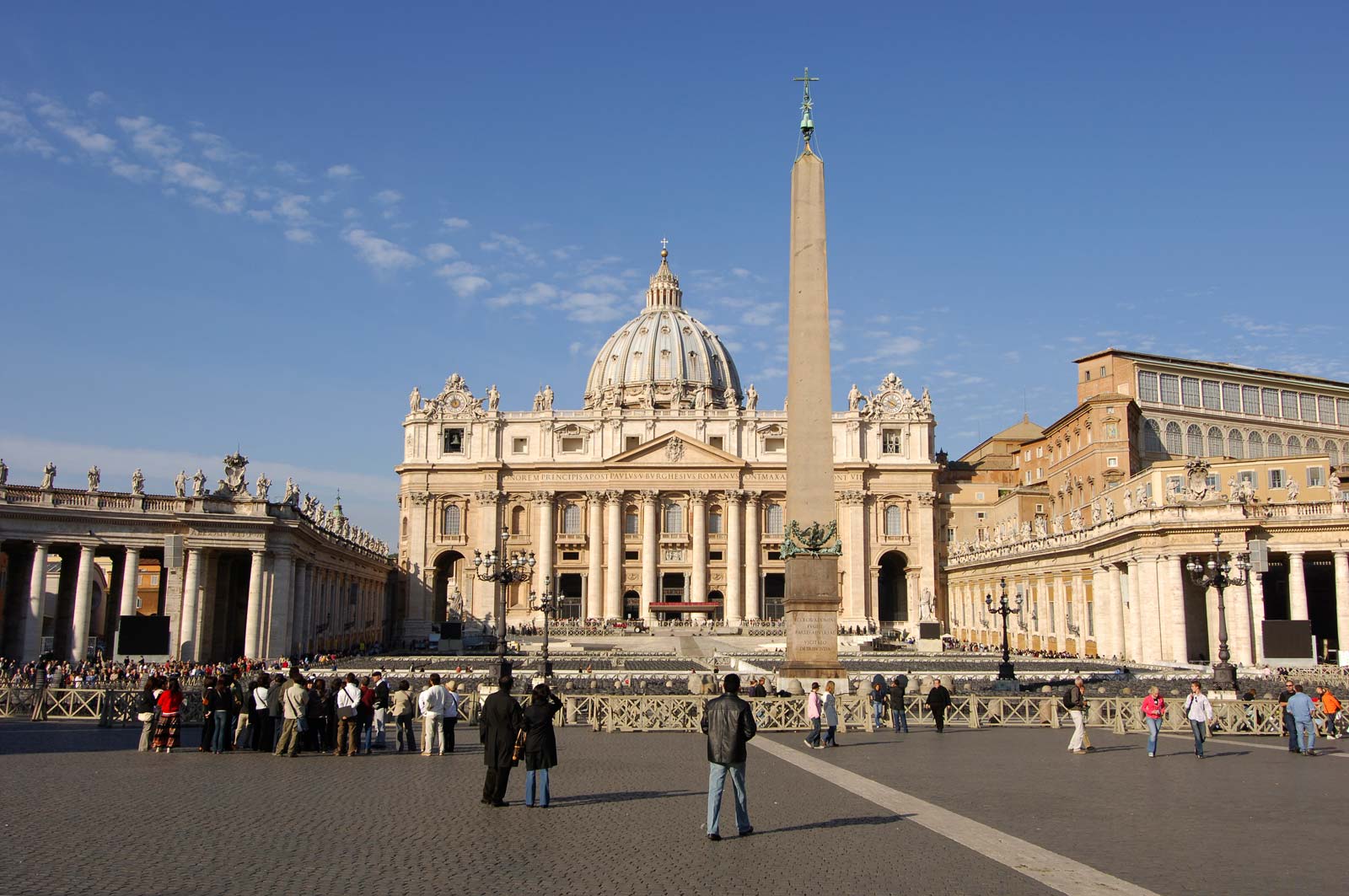 Let’s See If You Know Enough to Get 20/25 on This Mixed Knowledge Quiz St Peters Basilica Vatican City