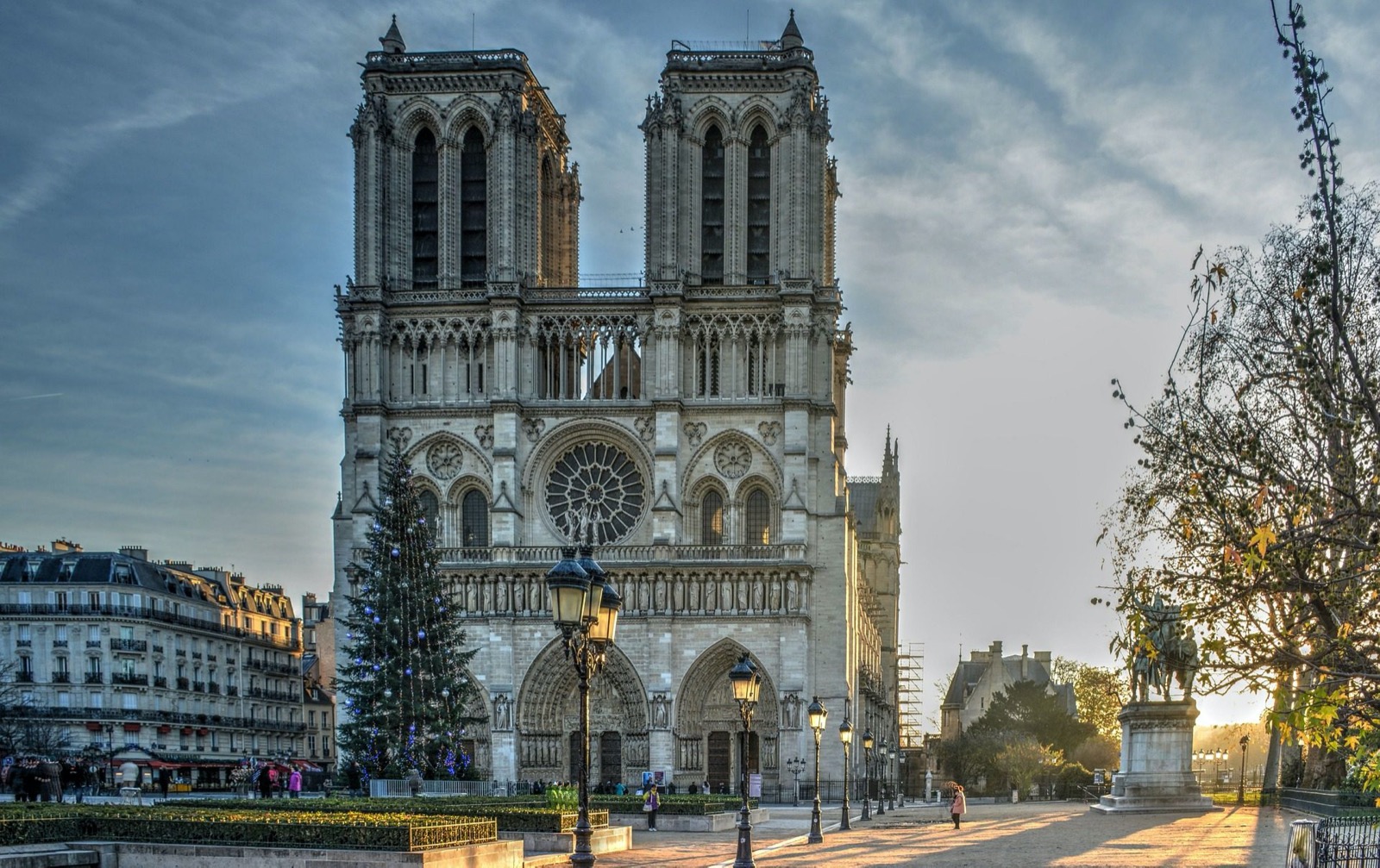 🌏 Most People Can’t Pass This Famous Landmark Quiz — Can You? Notre Dame Cathedral