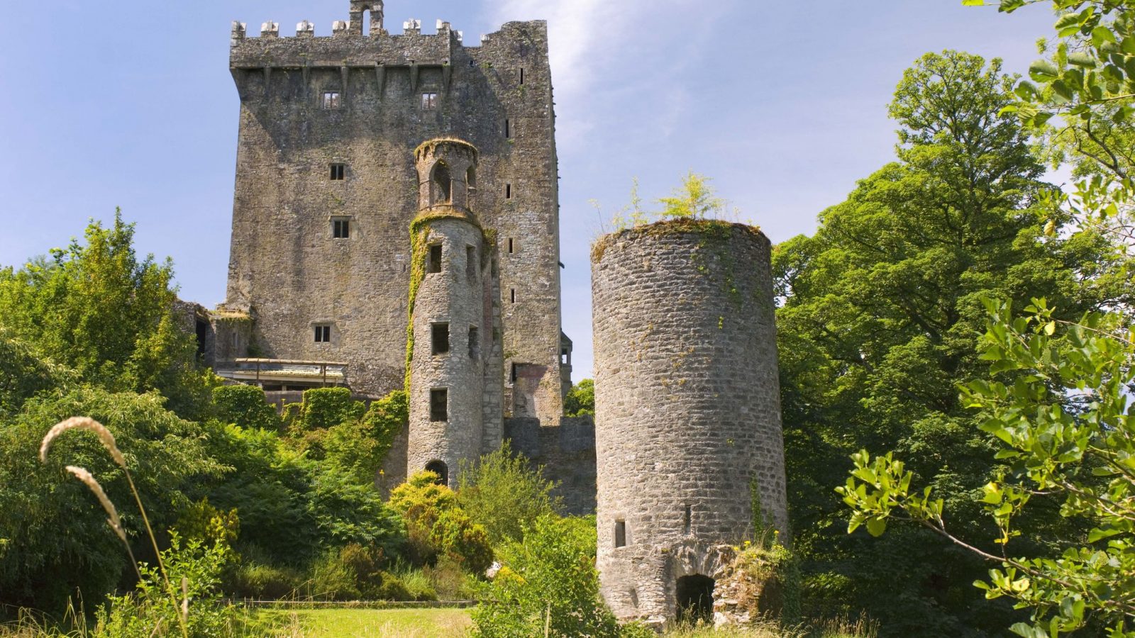 Can You Identify These Countries by Their 2nd Most Famous Sights? Blarneycastle 5ae4587fa9d4f900374bb735