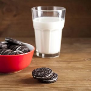 Choose Between This or That to Find Out If You’re a Glass-Half-Full or Glass-Half-Empty Person Oreos with milk