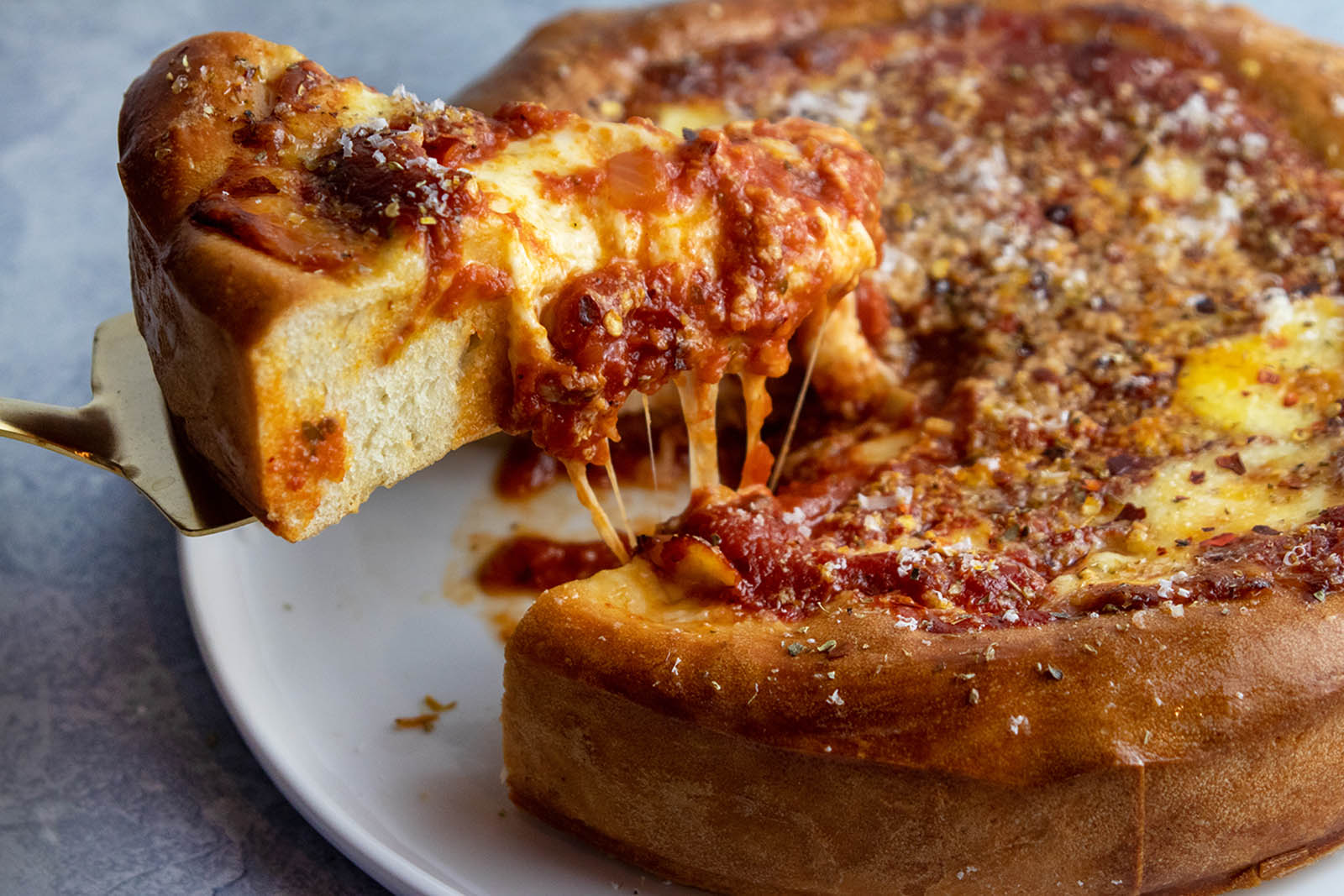 The Foods You Enjoy 🍕 Will Reveal What % American Your Tastebuds Are deep dish pizza