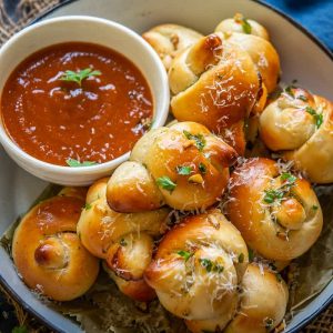 Pick Your Favorite Dish for Each Ingredient If You Wanna Know What Dessert Flavor You Are Garlic knots