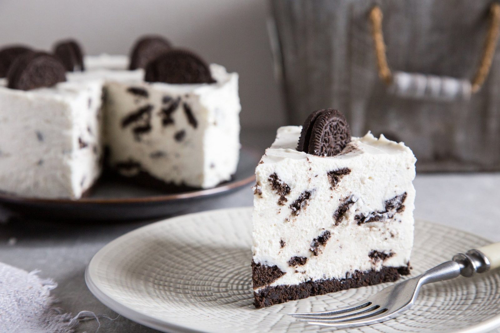 We Can Tell the Year You Were Born by the 🍰 Cake You Bake Oreo Cheesecake