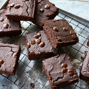 Are You an Older or Younger Person? 🥨 Choose Some Typical Snacks and We’ll Guess Brownies