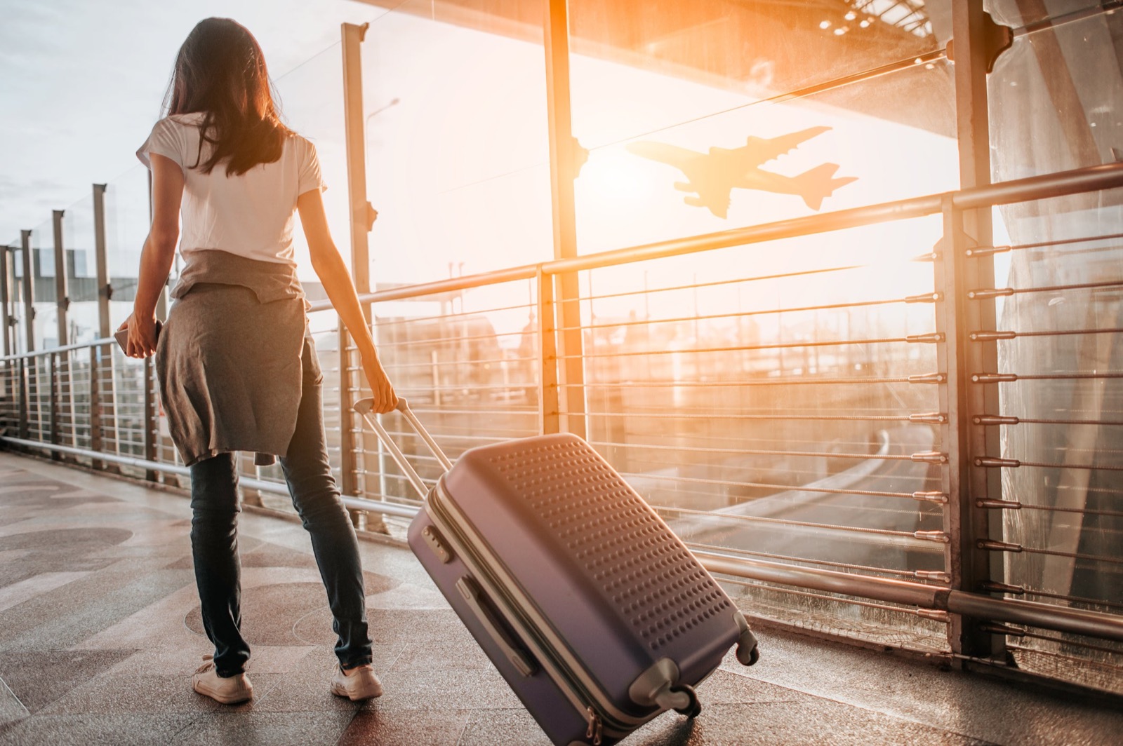✈️ Your Airplane Habits Will Reveal Whether You Are a Seasoned Traveler Woman Traveler Airport Luggage Airplane