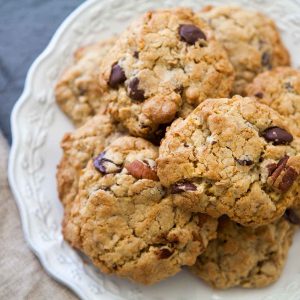 🌚 Munch on Some Midnight Snacks and We’ll Reveal Which Night Animal You Are Oatmeal raisin