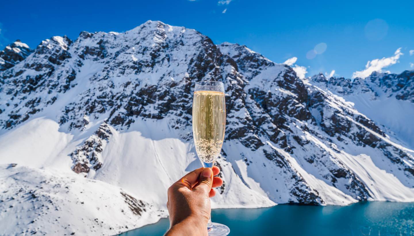 ️ Can I Guess Generation by Winter Vacation You Plan? Quiz Champagne Mountain Winter