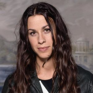 Sorry, But If You Were Born After 1990, There’s No Way You’ll Pass This Quiz Alanis Morissette