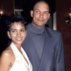 Can You Pass This Hollywood “Two Truths and a Lie” Quiz? She was married to former baseball player, David Justice