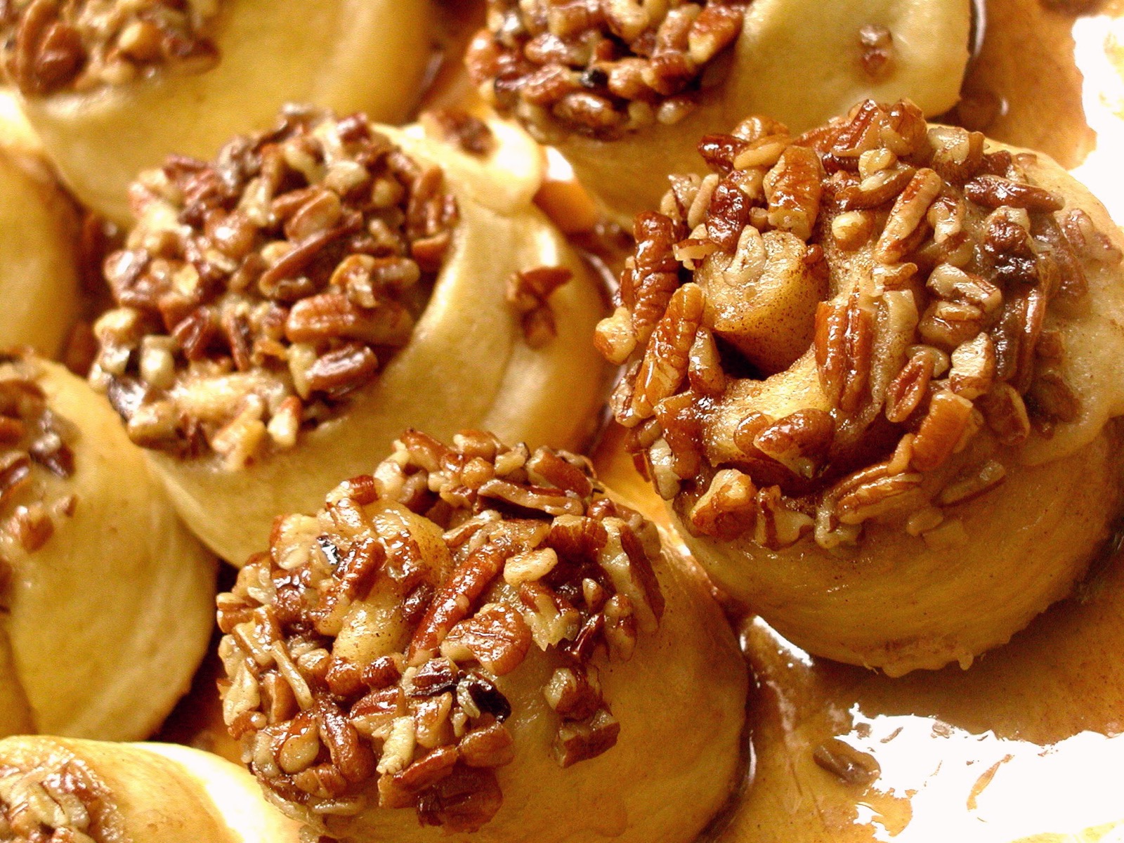 🍰 This Overrated/Underrated Dessert Quiz Will Reveal Your Best Personality Trait Sticky buns
