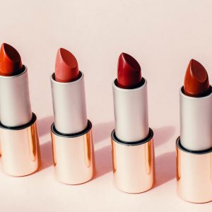 Choose the Ideal 🎁 Birthday Gifts for These Celebrities and We’ll Reveal Your Celeb BFF Red lipstick