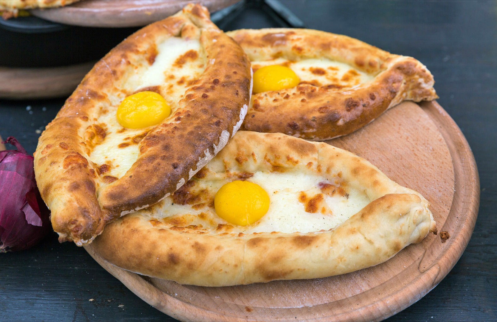 🌭 Here Are 24 Street Foods Around the World – Can You Match Them to Their Continent? Khachapuri (Georgia)