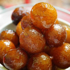 Stop Everything & Play This Travel Quiz To Know If You're Introvert Or Extrovert Gulab Jamun