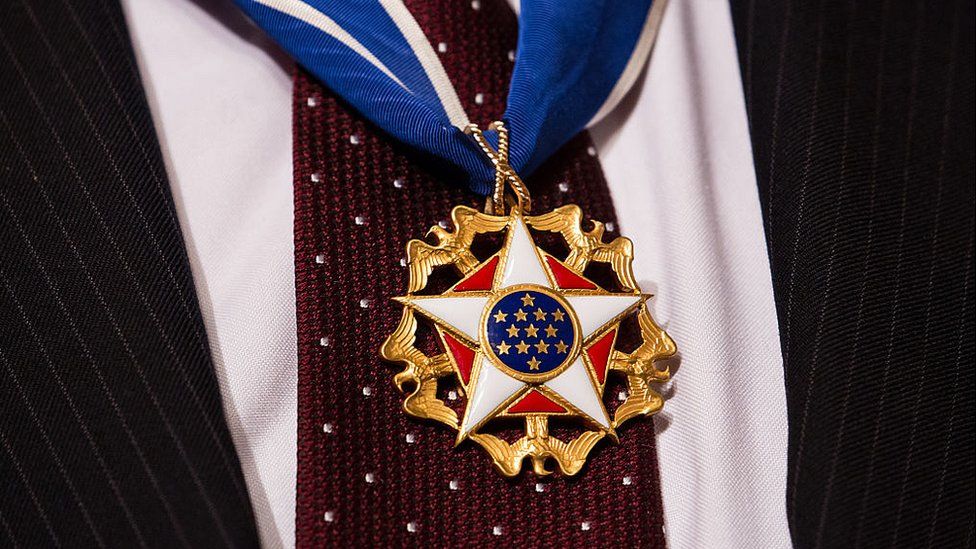 No One’s Got a Perfect Score on This General Knowledge Quiz (feat. Elvis Presley) — Can You? Presidential Medal of Freedom