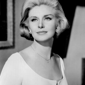 Only the Super Smart Will Score at Least 12/15 on This General Knowledge Quiz (feat. 🎸 Queen) Joanne Woodward