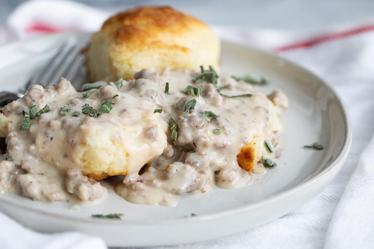 🥓 How You Feel About These Food Duos Will Reveal Your Actual and Mental Ages Biscuits And Gravy
