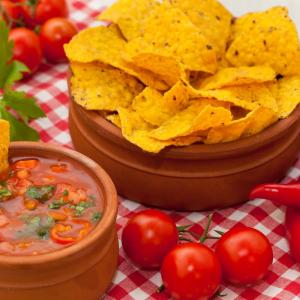 Celebrity Couple Food Quiz Chips and salsa