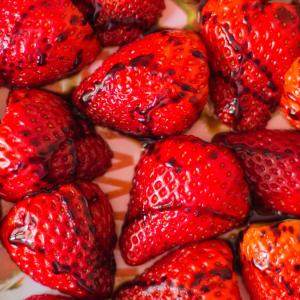 Eat At Strawberry Buffet To Know What Berry You Are Quiz Strawberries with balsamic vinegar