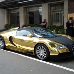 🤓 15 General Knowledge Questions Only a Know-It-All Can Answer Gold-plated Bugatti Veyron