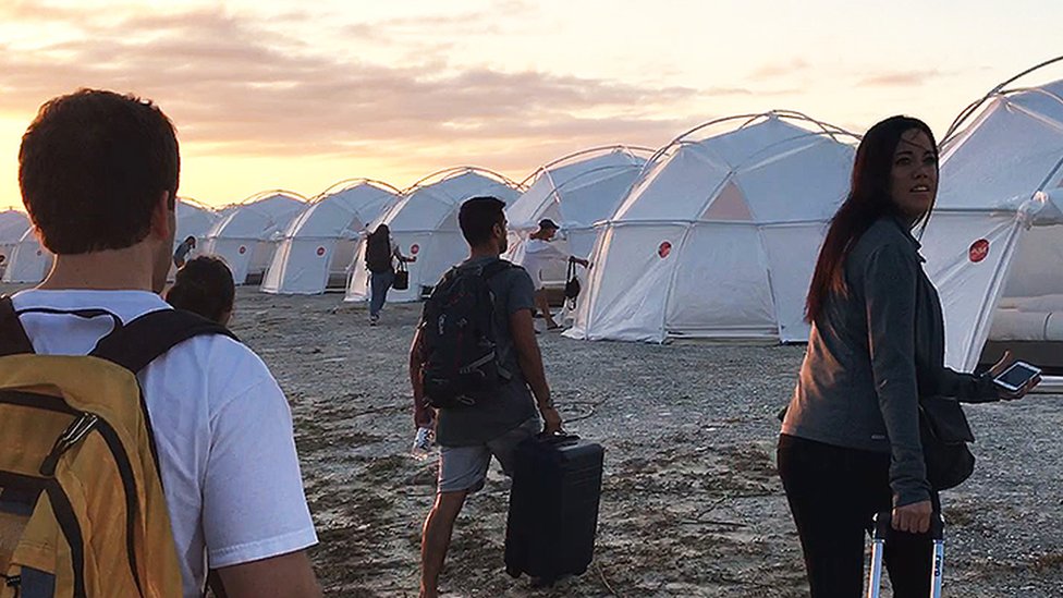 Your Reaction to These Different Scenarios Will Reveal How Likely You Are to Be Scammed Fyre Festival