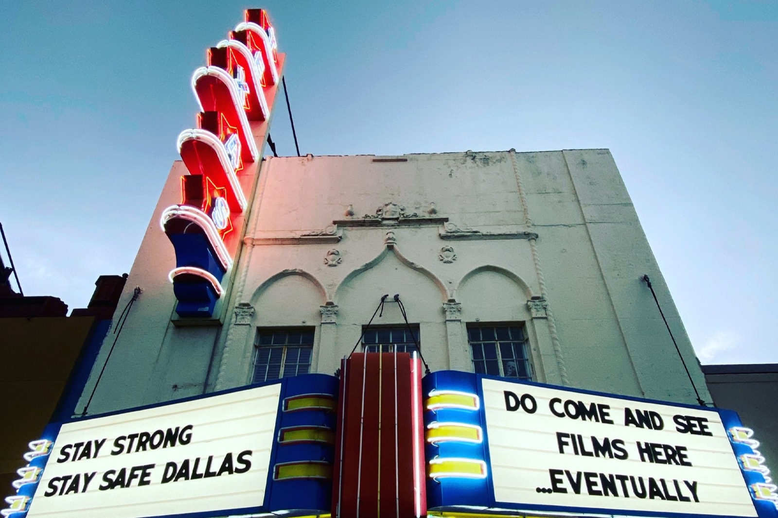 I’ll Be Impressed If You Score 11/15 on This General Knowledge Quiz (feat. JFK) Texas Theater, Dallas