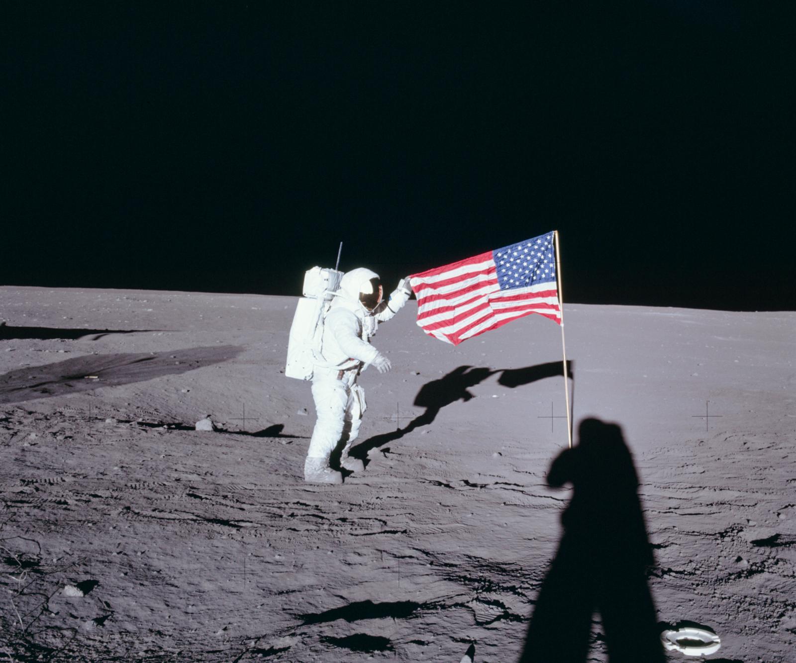 Can You *Actually* Score at Least 83% On This All-Rounded Knowledge Quiz? Moon landing