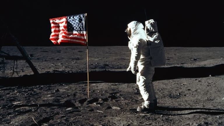 Can You Get Better Than 80% On This General Science Quiz? Moon landing