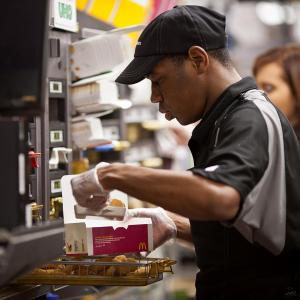🍟 Can You Survive A Day Working At McDonald's? Quiz Do the task regardless