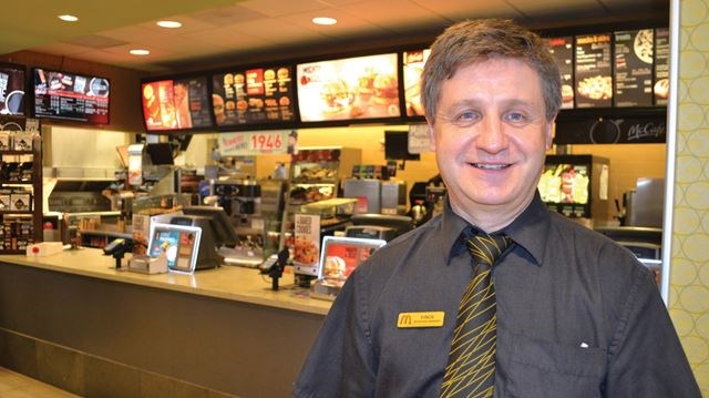 🍟 Can You Survive a Day Working at McDonald's? Quiz McDonald's manager
