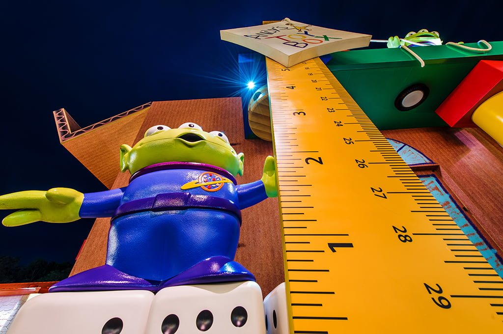 🏰 Can You Survive a Day Working at Disneyland? Toy Story Playland Alien Night Hong Kong Disneyland