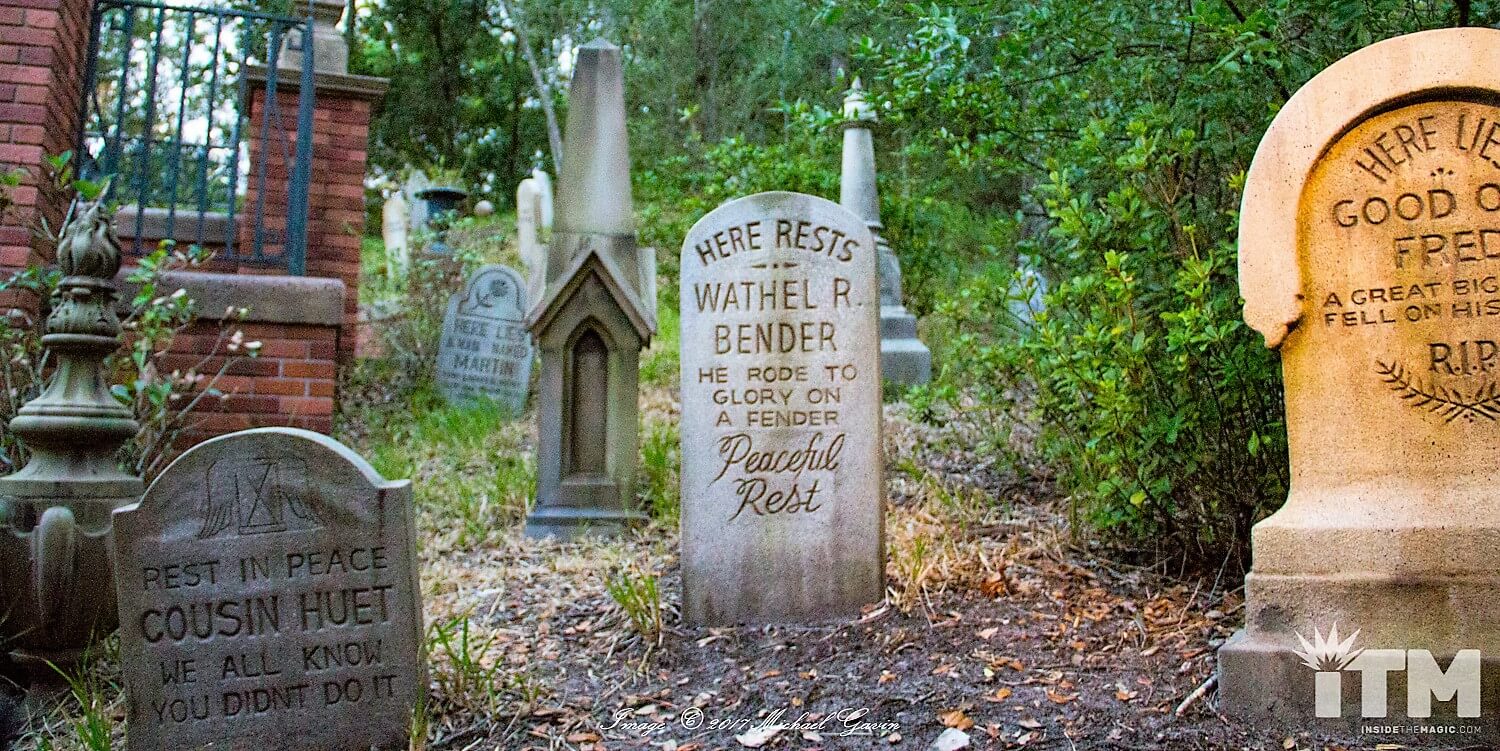 🏰 Can You Survive a Day Working at Disneyland? Disneyland Tombstones Graveyard Cemetery