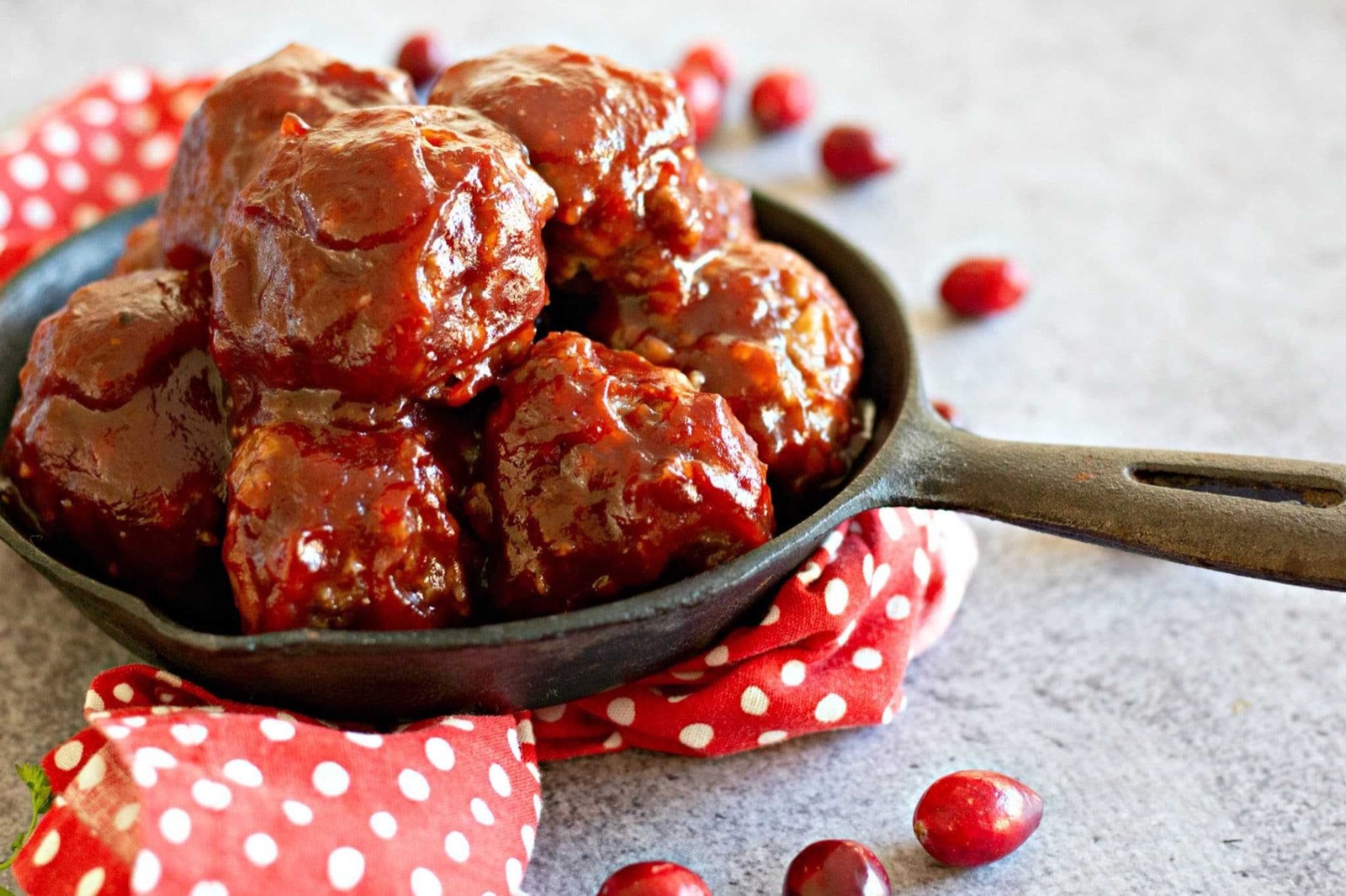 Grab Some Food at This All-Day Buffet to Find Out What People Secretly Dislike About You Meatballs With Cranberry Sauce