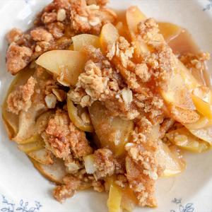 If You Want to Know How ❤️ Romantic You Are, Pick Some Unpopular Foods to Find Out Apple crisp