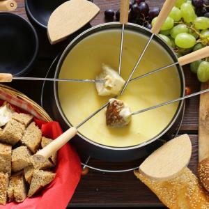 This 🍫 Chocolate and 🧀 Cheese Quiz Can Predict What Your Next Boyfriend Is Like Cheese fondue