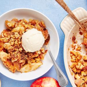 🍰 This Dessert Quiz Is Scientifically Designed to Determine 🫥 What Kind of Vibe You Give Off Brown Betty