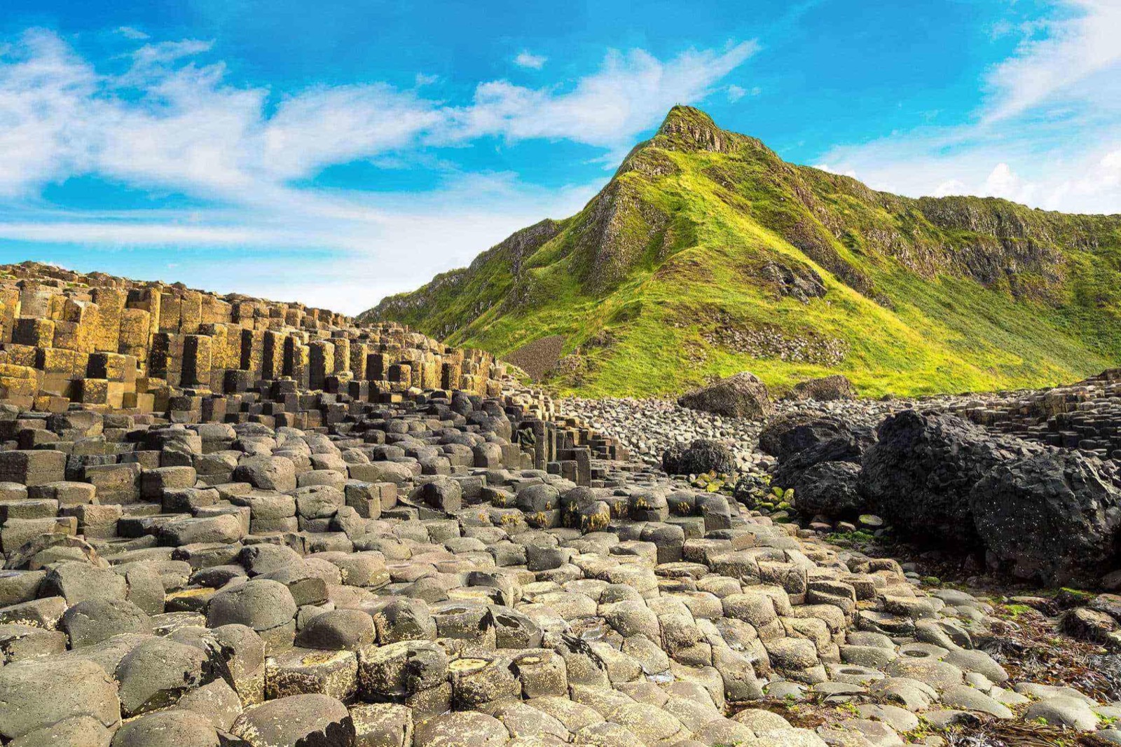 Where on Earth Are You? 🌍 Only a Geography Specialist Can Get a Perfect Score on This Quiz Giant's Causeway, Northern Ireland, United Kingdom