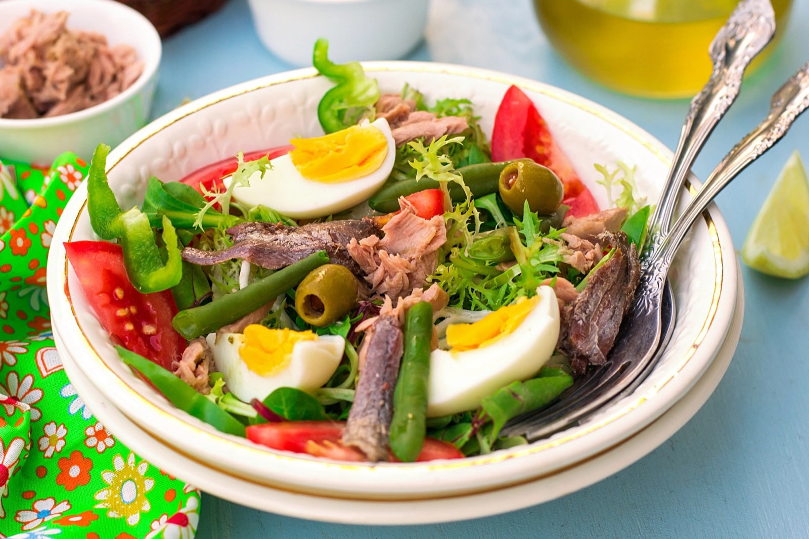 It’ll Be Hard, But Choose Between These Foods and We’ll Know What Mood You’re in Salade Niçoise