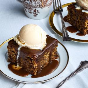 I Know What Holiday Matches Your Energy Purely by the Throwback Desserts You’d Rather Eat Sticky toffee pudding