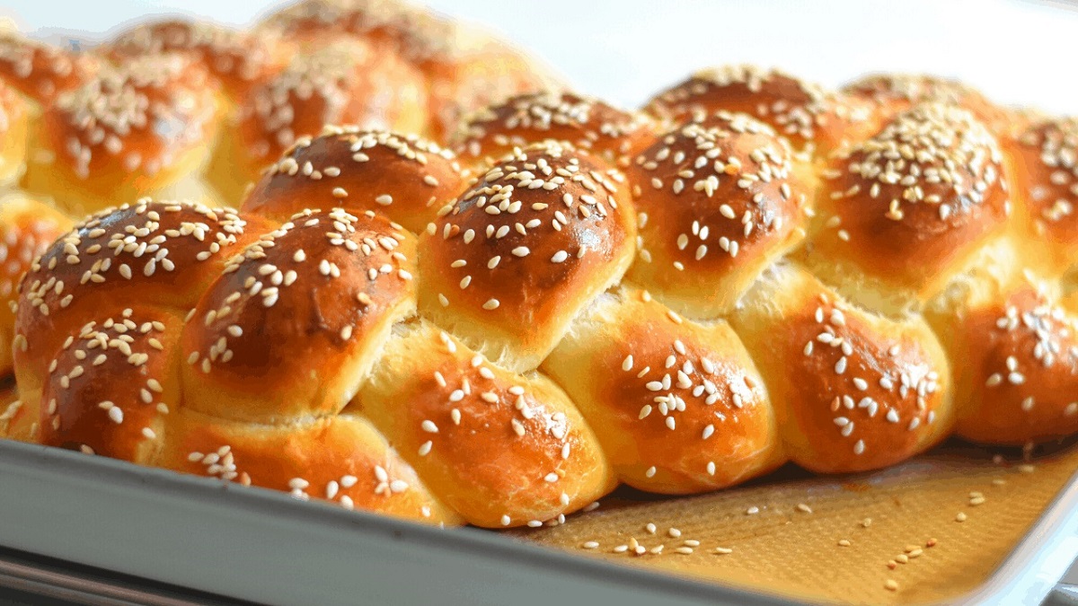 Eat at a Global Food Extravaganza to Determine the Season That Best Represents You Challah