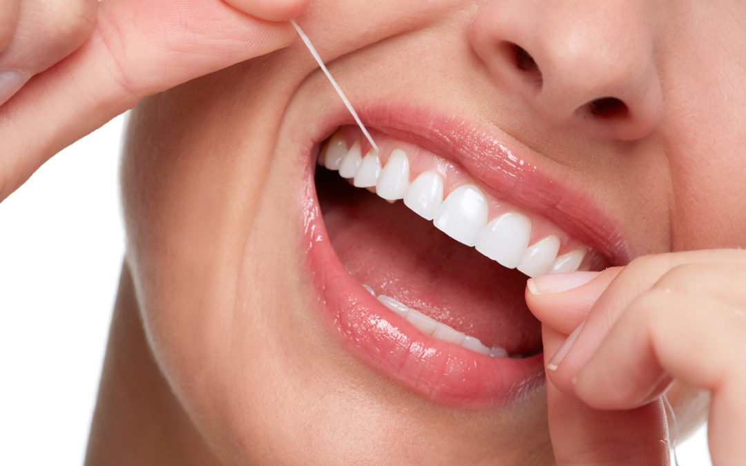 🚿 From A+ to F, Where Do You Rank in Terms of Hygiene? Woman Smile With Tooth Floss