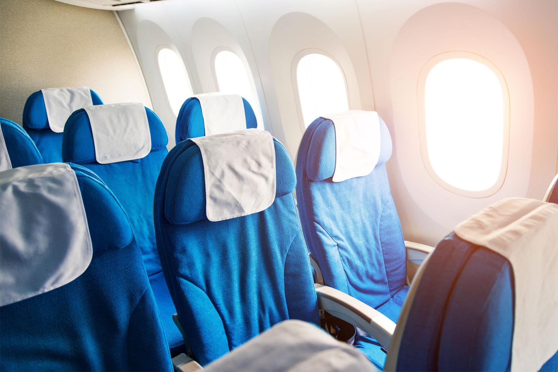 ✈️ Your Airplane Habits Will Reveal Whether You Are a Seasoned Traveler Middle