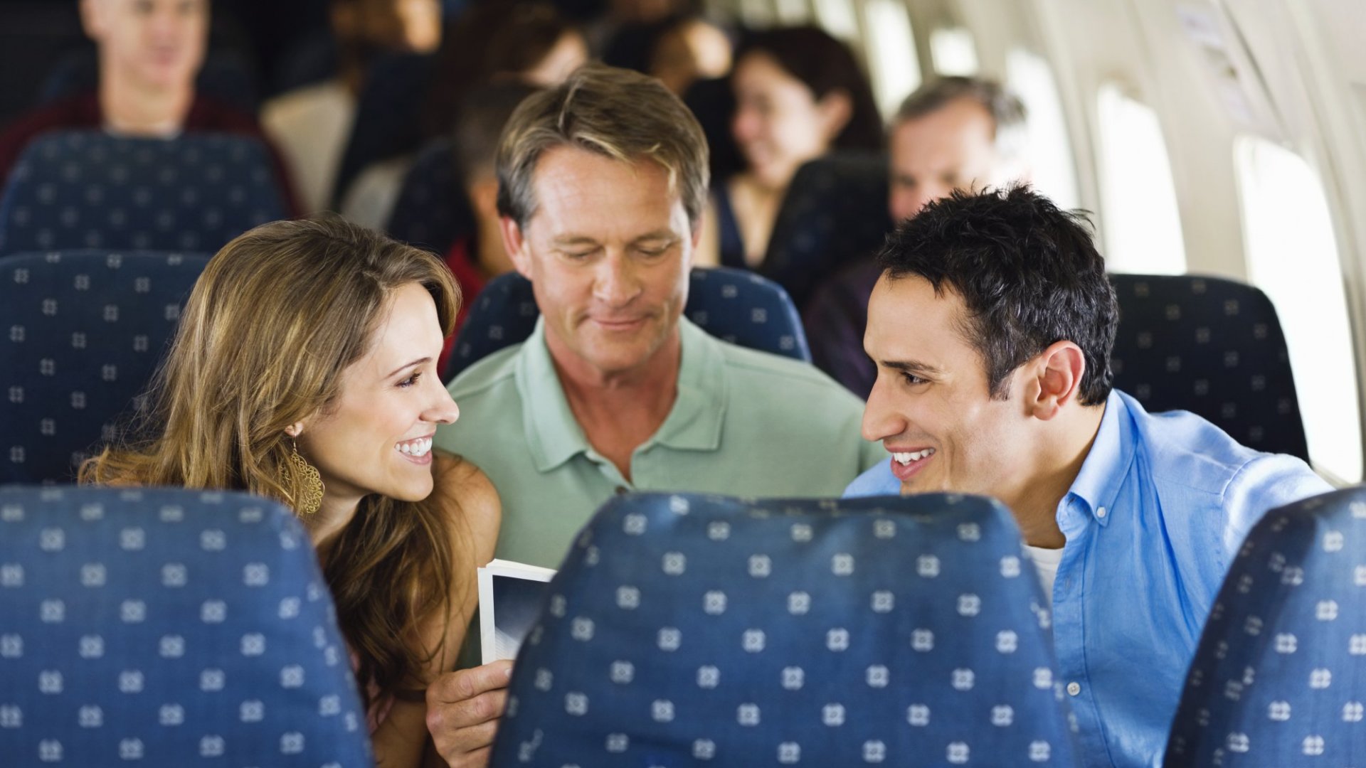✈️ Your Airplane Habits Will Reveal Whether You Are a Seasoned Traveler If they say something to me