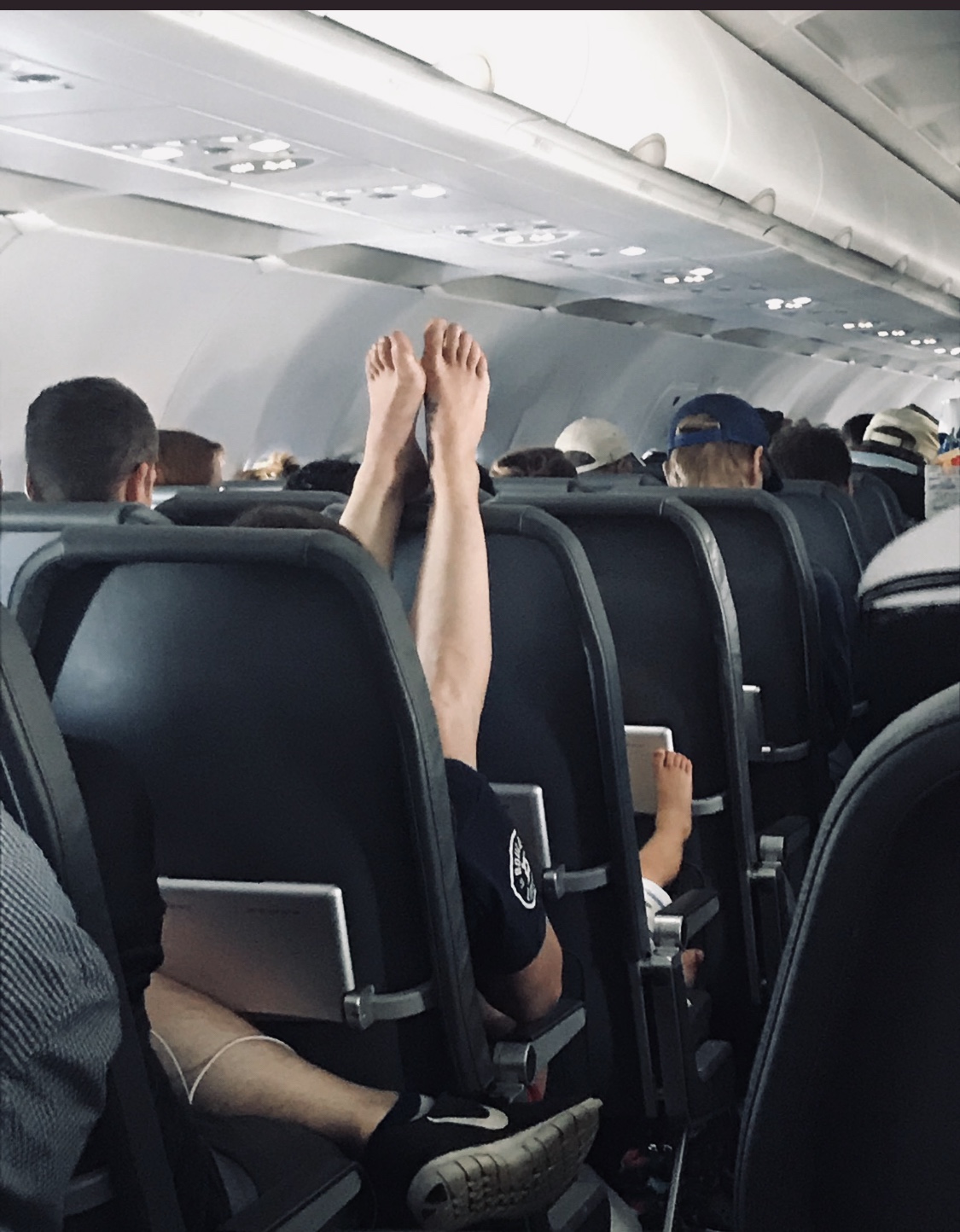 ✈️ Your Airplane Habits Will Reveal Whether You Are a Seasoned Traveler Yes and I put my feet up on the seat in front of me